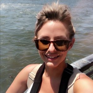 Meet your Posher, Paige